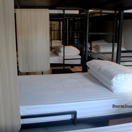 Phuket Marine Poshtel - Sha Plus Chalong Exteriör bild