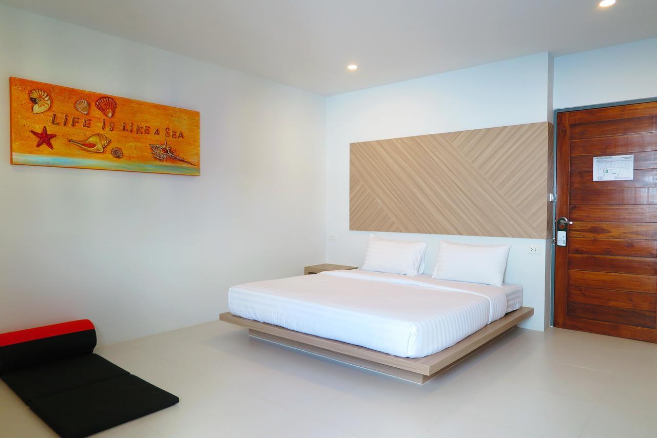 Phuket Marine Poshtel - Sha Plus Chalong Exteriör bild