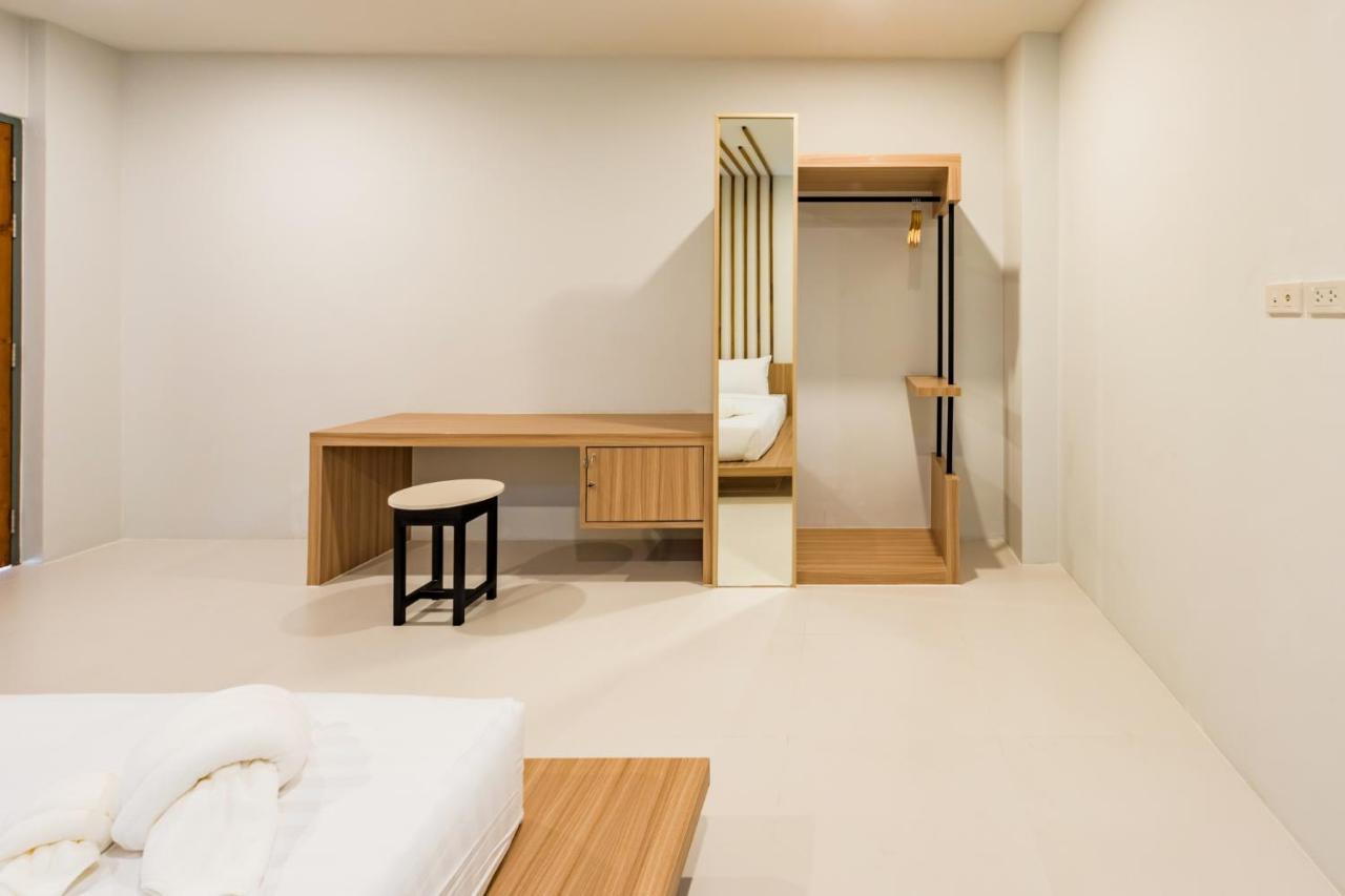 Phuket Marine Poshtel - Sha Plus Chalong Exteriör bild
