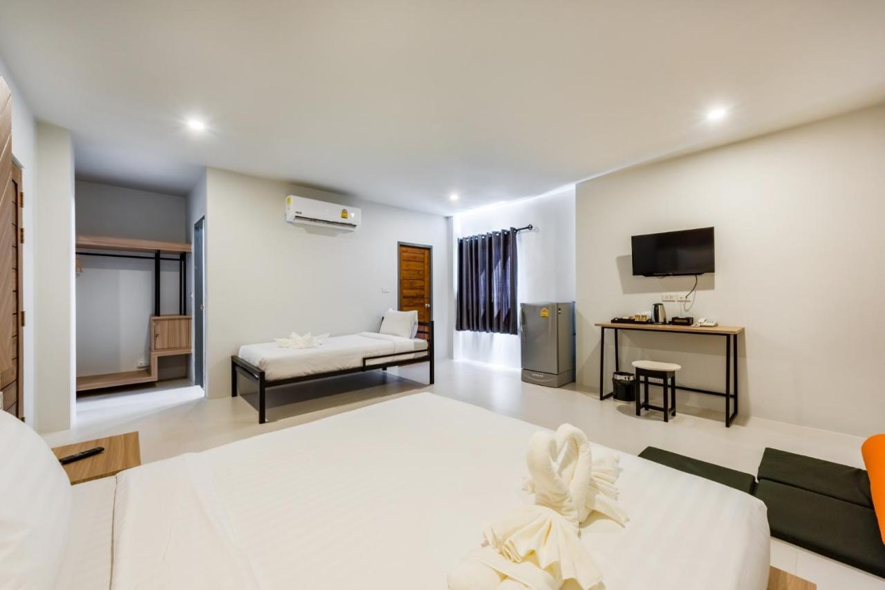 Phuket Marine Poshtel - Sha Plus Chalong Exteriör bild